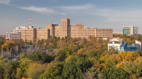 Aerial Panoramic View To a National Univercity in the Shevchenko Garden Timelapse alt