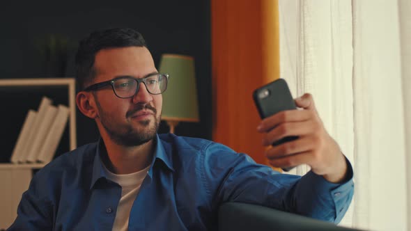 Man Takes Selfie Photo in His Room alt