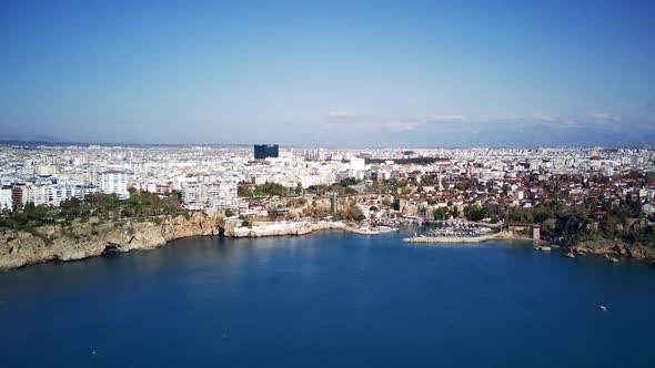 Aerial drone photograph of Antalya bay in Antalya city. alt