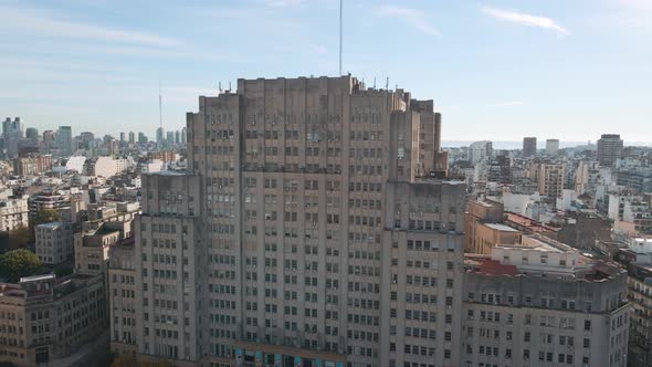 Aerial rising over the Faculty of Medicine, part of the famous public University of Buenos Aires, Ar alt