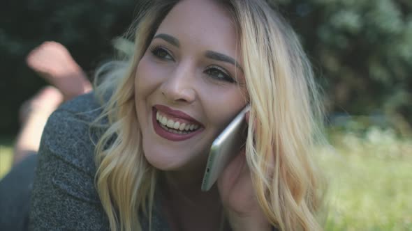 Closeup Beauty Woman Body Positive Speaking Phone