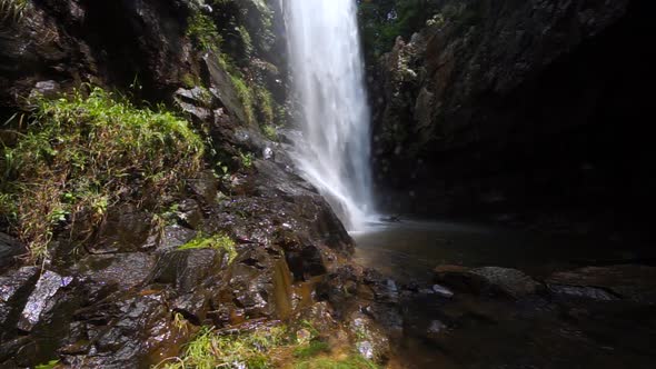 Waterfall in Kaapchehoop. alt