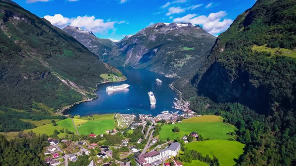 Geiranger Fjord, Beautiful Nature Norway alt