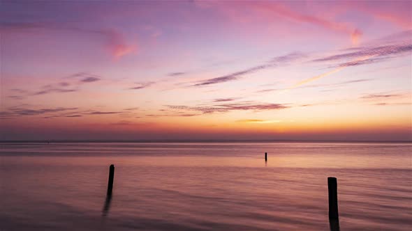 Isigny-Sur-Mer, France, Timelapse  - The Rising tide in the Baie des Veys at Sunset alt