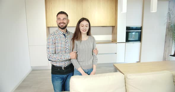 Couple Moving To New Apartment