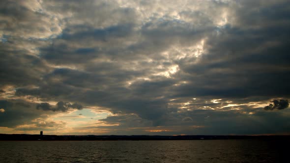 Time Lapse Beautiful Sunset with Clouds and Sea with Beach alt