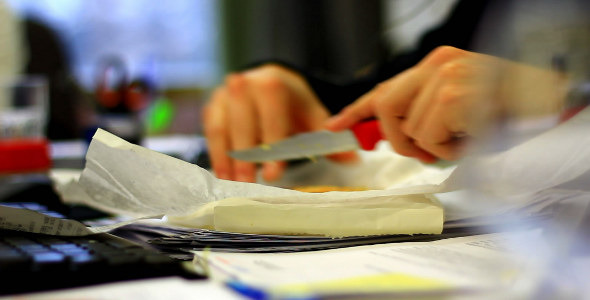 Eating in the Office alt