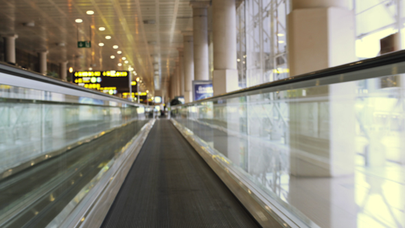 Airport Rush Terminal Barcelona alt