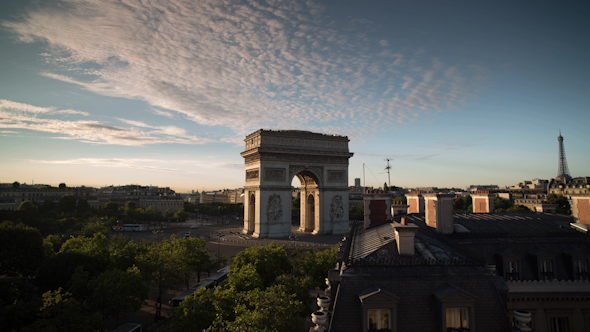 Arc Du Triomphe At Dusk, Paris France alt