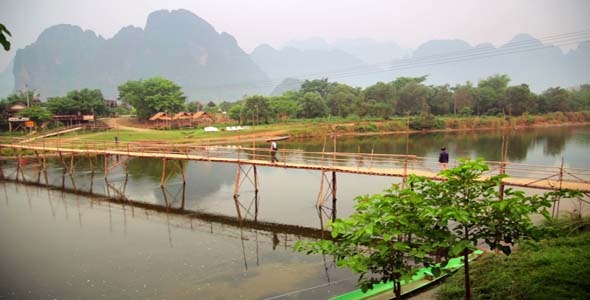 Easygoing Daily Life of Vang Vieng, Laos 5