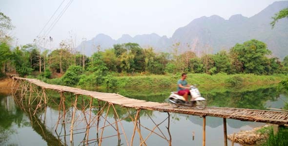 Easygoing Daily Life of Vang Vieng, Laos 10