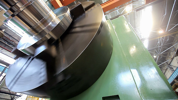 Large Spindle Industrial Lathe Rotates alt