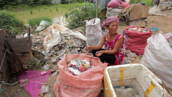 Slums At Phnom Penh City Dumping Area 41