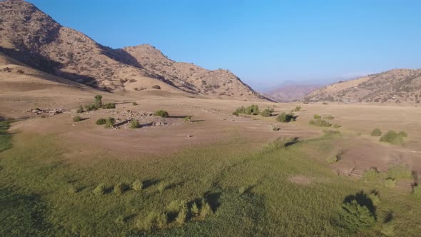 Drone over Lake Kaweah Recreation Area outside of Sequoia National Park, USA alt