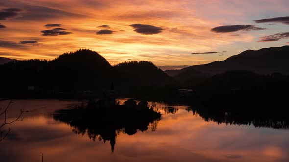 Timelapse of Bled lake at dawn