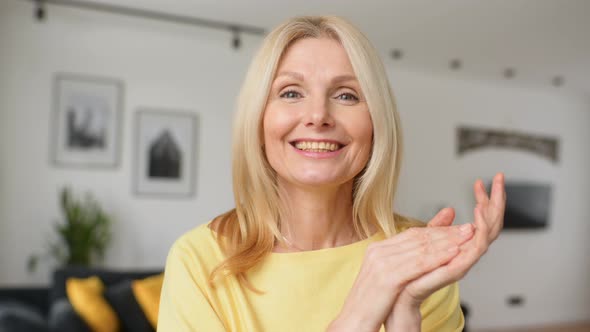 The View While the Videocalling Concept alt