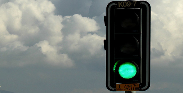 Traffic Light (Green to Red)