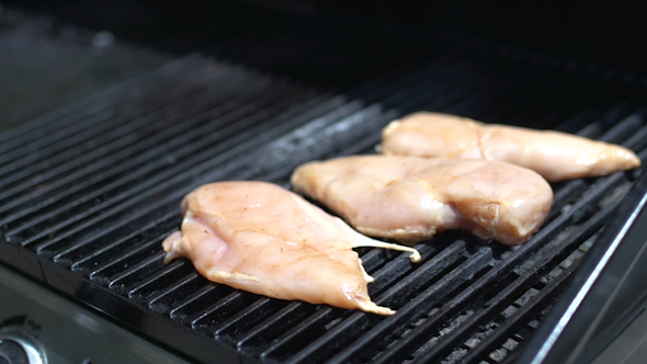 Grilling Chicken (4 Of 4)