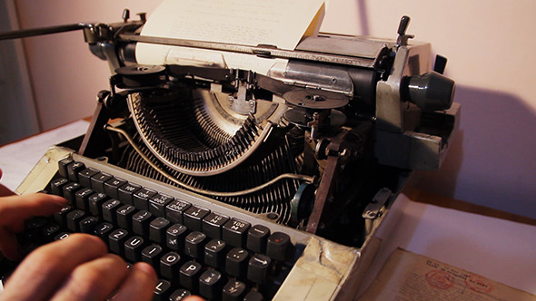 Old Typewriter alt