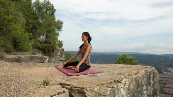 Yoga Teacher, Amazing Location, Mountain Clifftop 7 alt