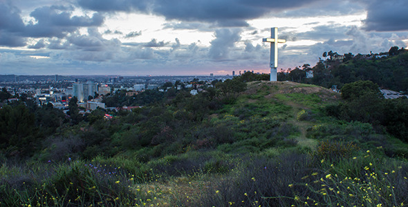 Hollywood Cross Shines over the City