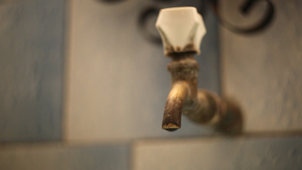 Old Faucet 4