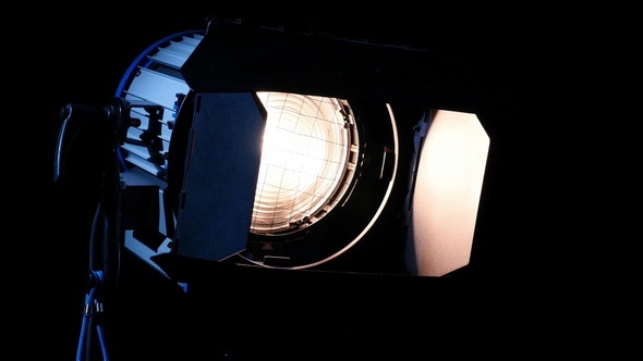 Fresnel Studio Light alt