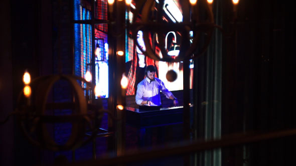 DJ At A Club Set 17