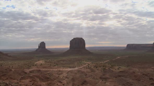 Monument Valley Sun Shadows - Pretty - Clip 1 alt