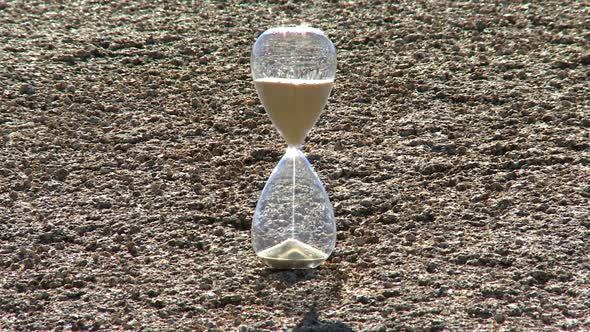 An Hour Glass - Clip 4