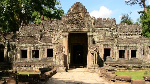 Grand Entrance To Abandon Temple  - Angkor Wat Temple Cambodia 2