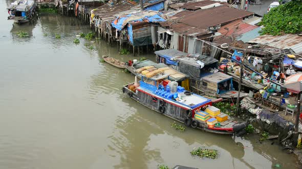 House Boats And Shacks On The Saigon River - Ho Chi Minh City (Saigon) 2