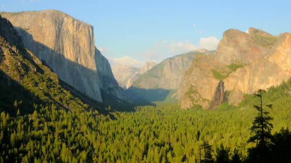 Yosemite Nature - Clip 1