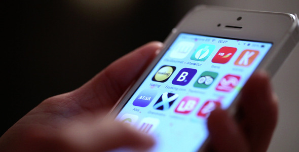 Smartphone At Night | 3 Clips alt