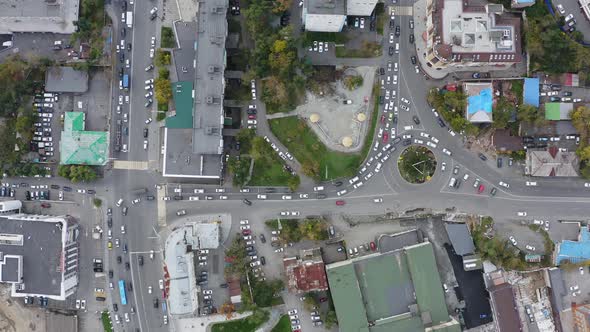 Aerial View Vertically Down of Traffic at an Intersection with Traffic Lights alt
