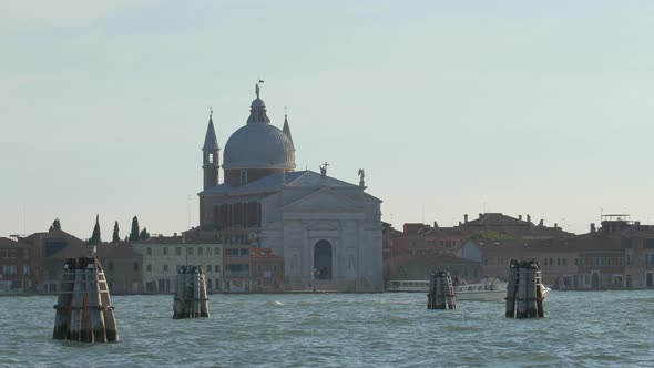 Chiesa di San Giorgio Maggiore  alt