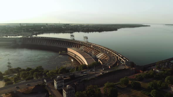 Dnieper Dam on the Dniepro River alt