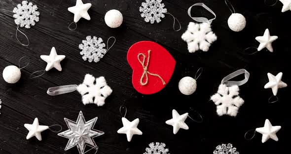 Christmas Decorations and Gift in Heart Shape alt