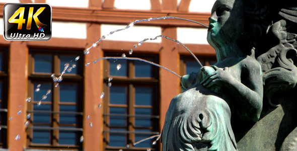 Fountain and Ancient Statue in Frankfurt 8 alt