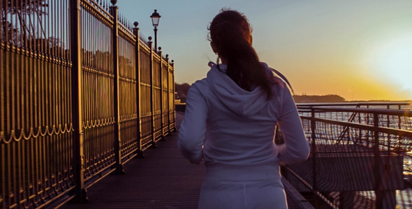 The Girl Runs Along the Coast alt