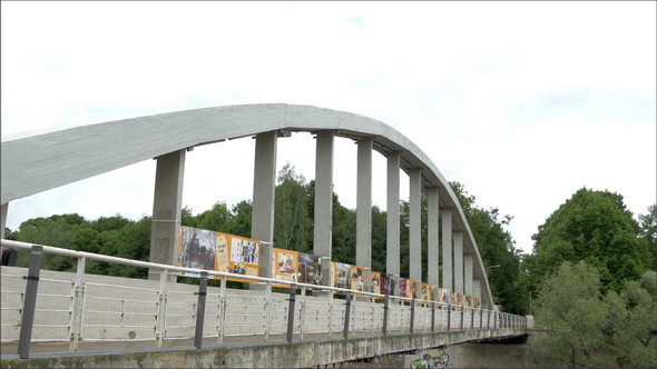 The Bridge Over the River in Emajogi alt