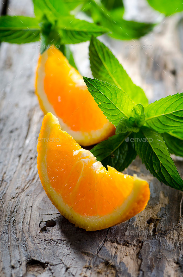 Mint and orange. Апельсин мята. Мята апельсиновая. Апельсиновая мята растение. Мята цитрусовая.