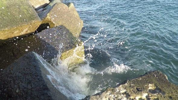 Surf at the Breakwater alt