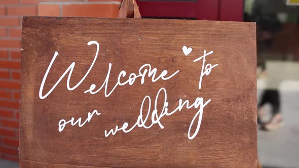 sign welcome to our wedding in english