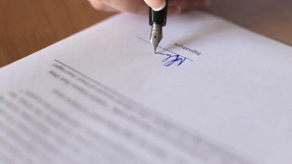 Signing Business Contract alt