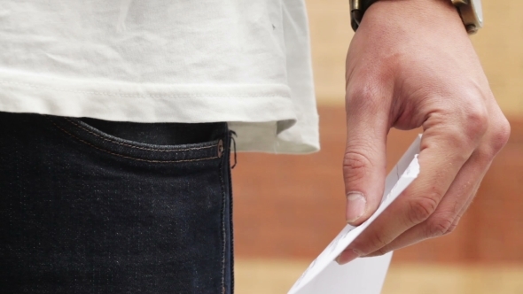 Crumpling Paper Leaves