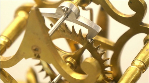 Mechanism on How the Old Clock Works