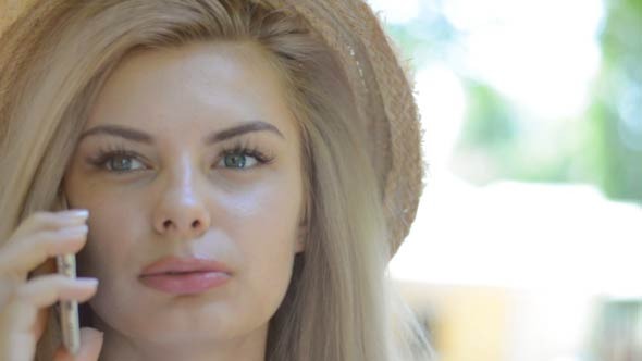 Talk on Smartphone alt