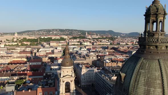 Drone view of St. Stephen's Basilica (Szent Istvan-bazilika), Budapest, Hungary alt