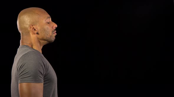 Sneezing In Slow Motion alt